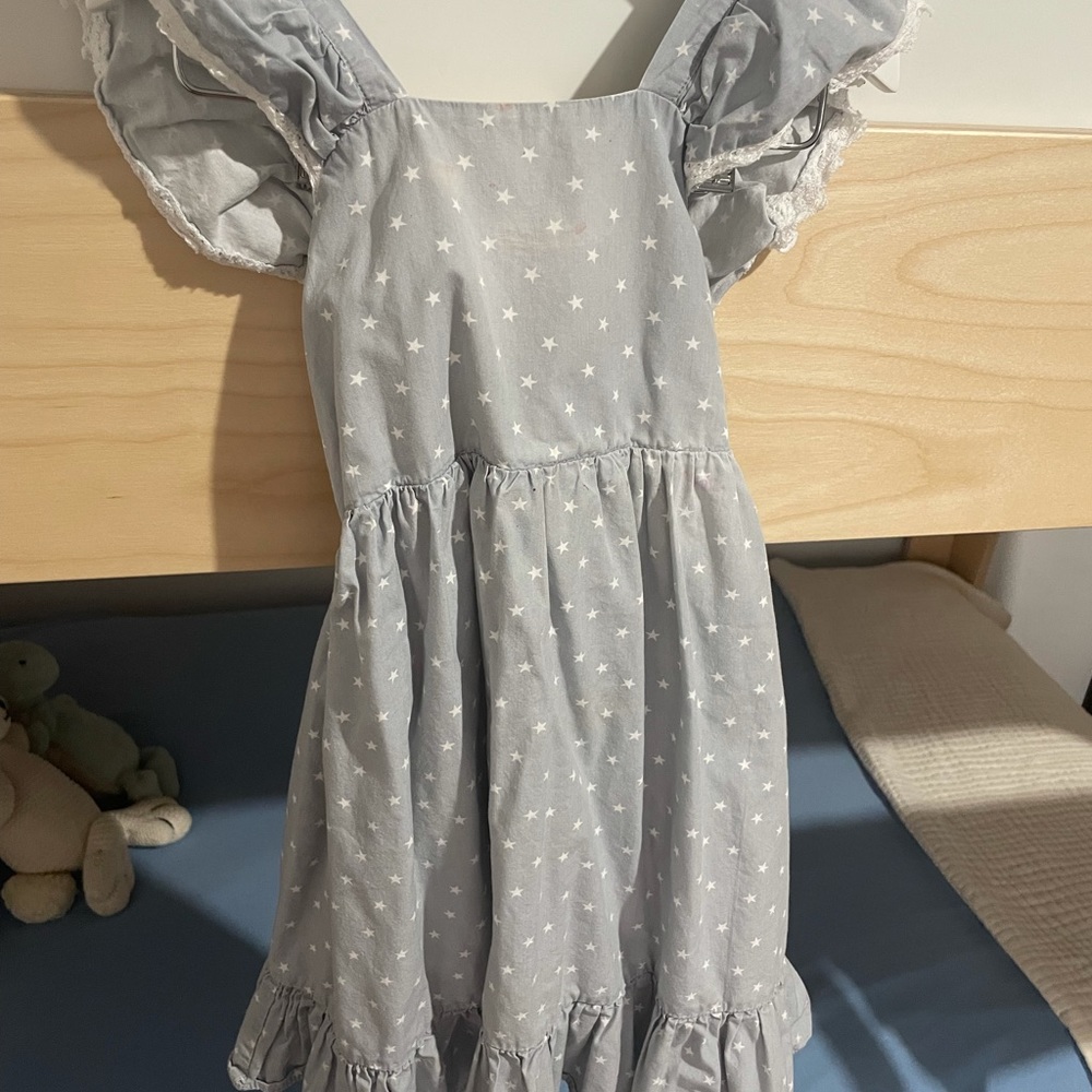LaCoqueta girls star dress size 6 year